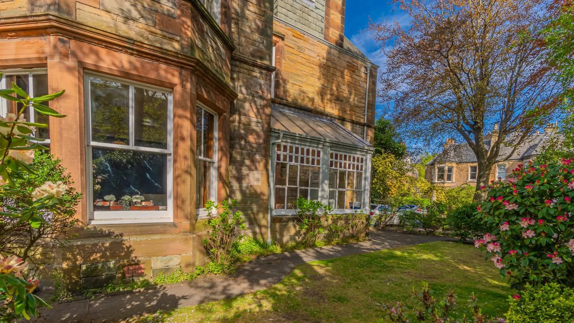 Apartament Victorian Charm - Lush Garden, Shops And Parking Edynburg