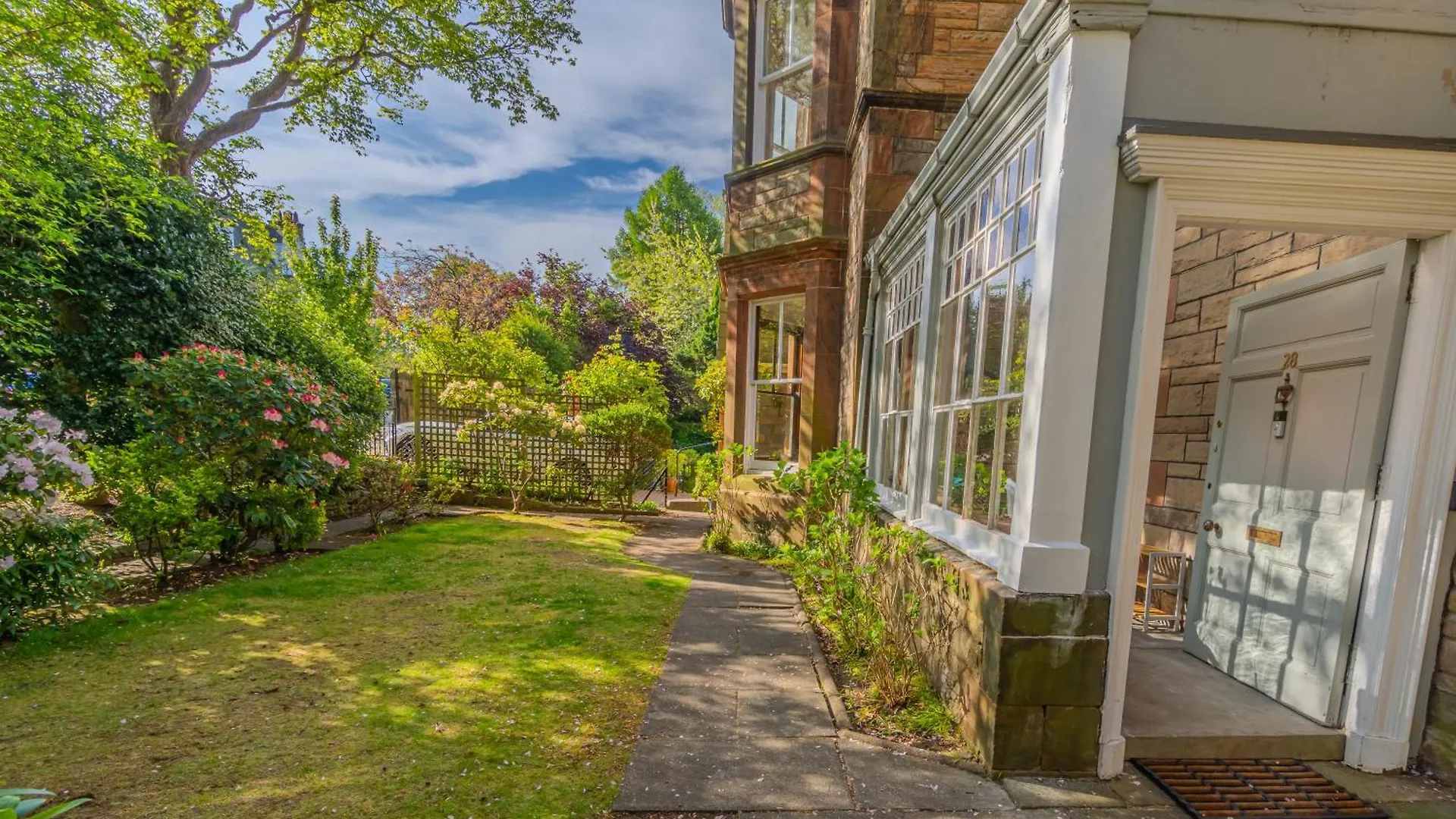 Apartament Victorian Charm - Lush Garden, Shops And Parking Edynburg